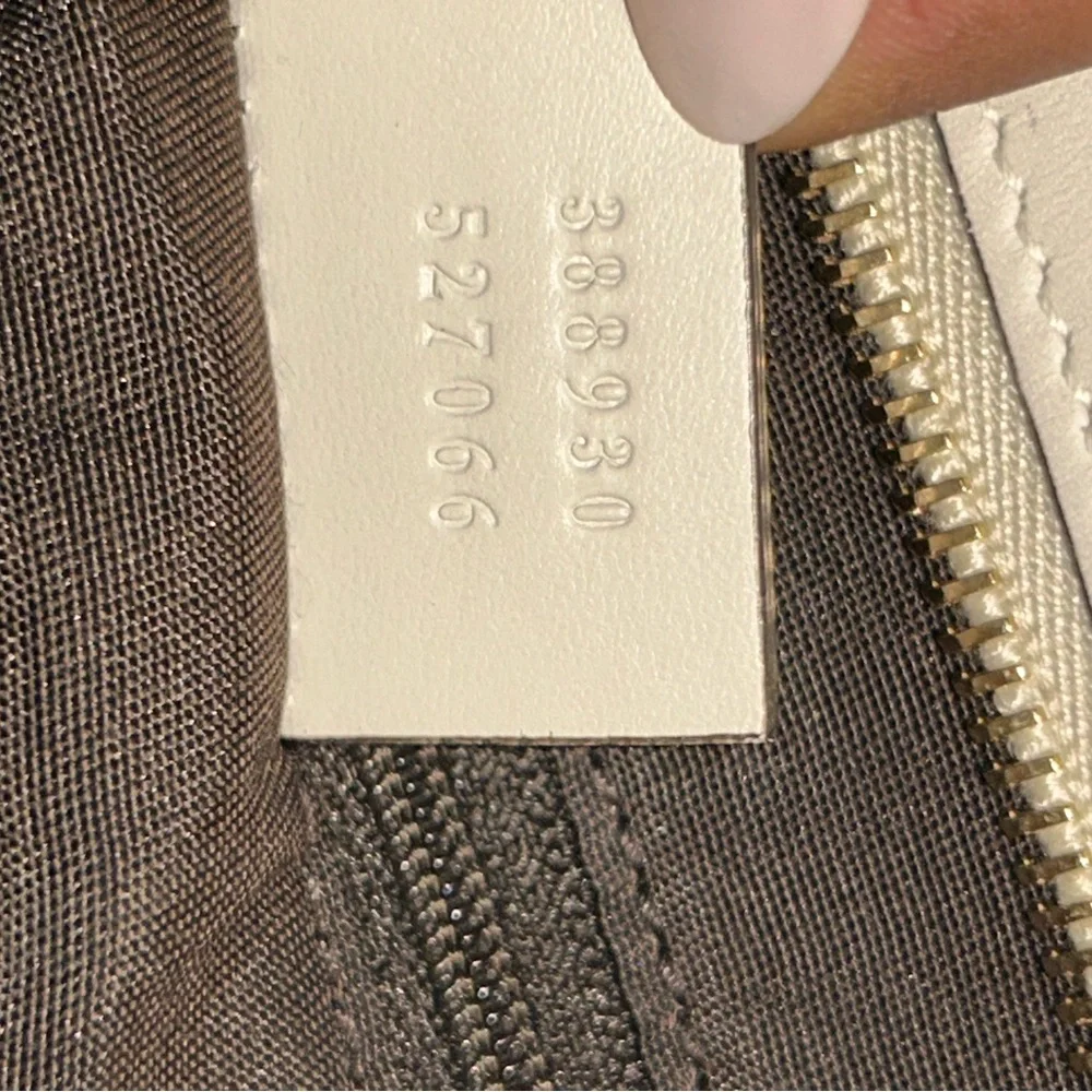 Gucci GG Canvas Crossbody Bag - Picture 5 of 16